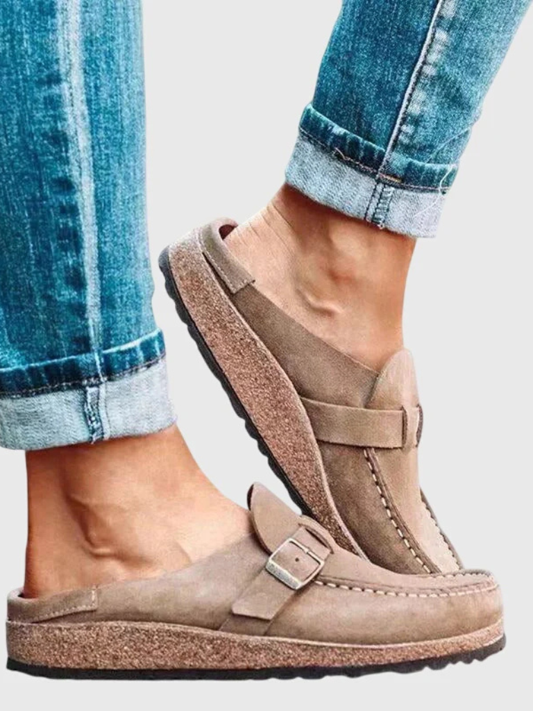 CHARLOTTE | BUCKLE COMFORT CLOGS