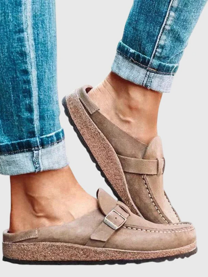CHARLOTTE | BUCKLE COMFORT CLOGS